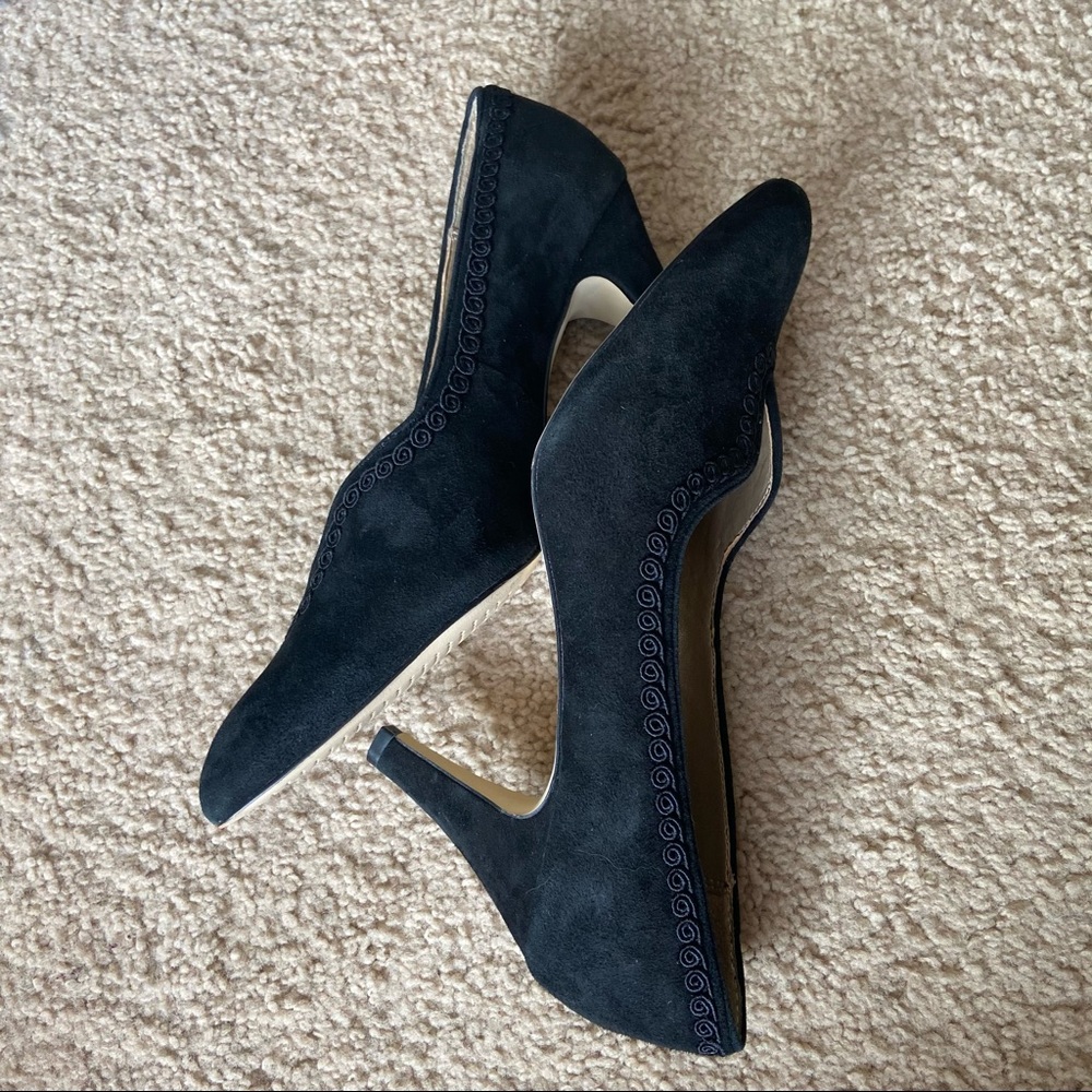 Liz Claiborne Black Embroidered Leather Heels